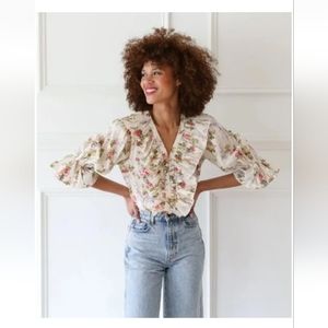 Mille Resort & Travel Hanna🌺Floral Ruffle Front Top in Trianon Size M